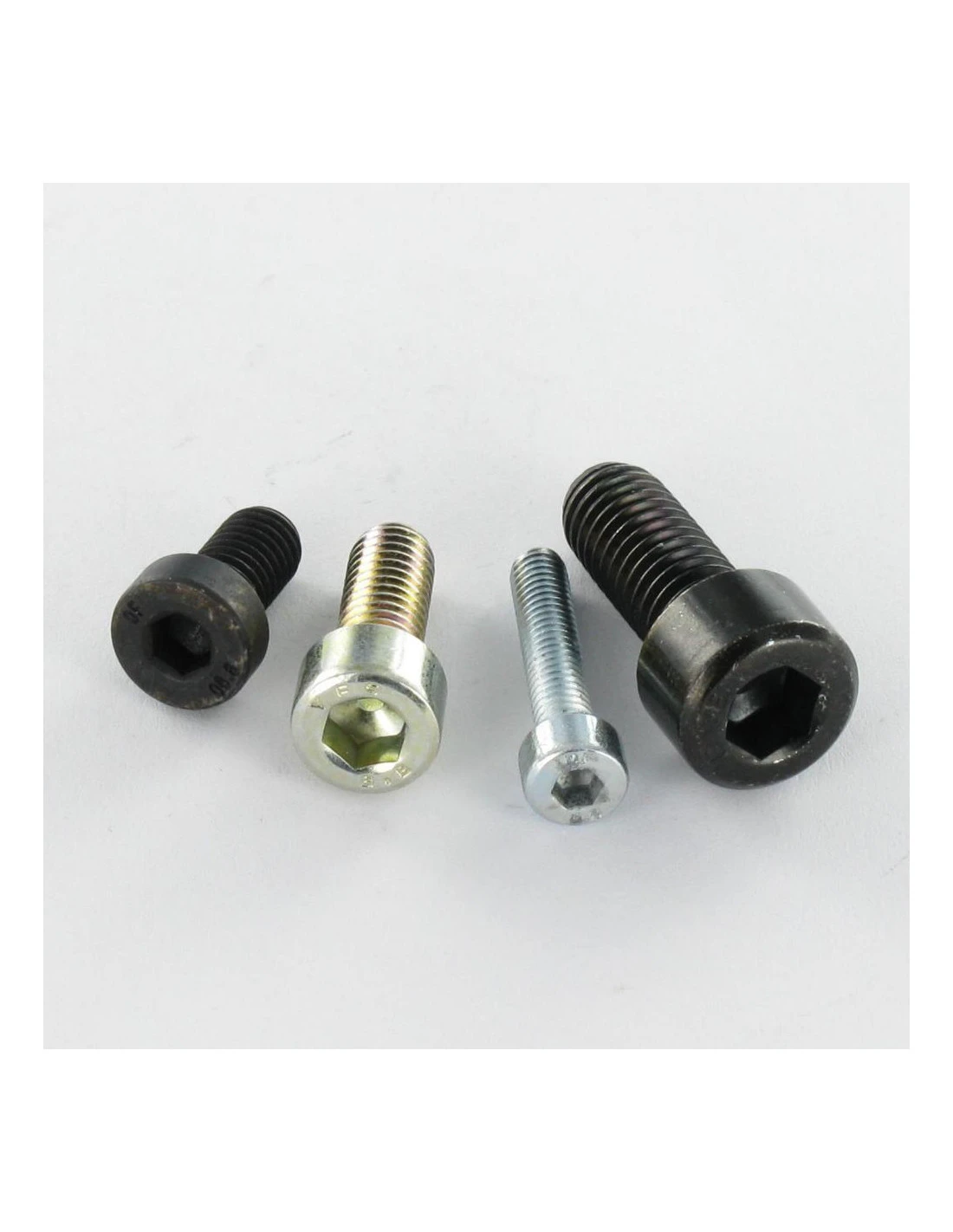 1 X Vis Métaux CHC BTR M5X10 Filetage Total Classe 8.8 Clé De 4 HC4 Dacromet 1 1 X Vis Métaux CHC BTR M5X10 Filetage Total Classe 8.8 Clé De 4 HC4 Dacromet